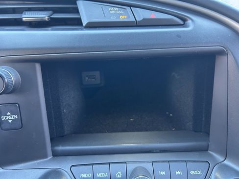 Used 2014 Chevrolet Corvette Z51 w/ 3LT Preferred Equipment Group image 34