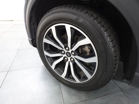 Used 2023 Ford Explorer ST-Line image 31