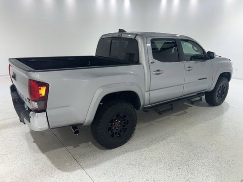 Used 2020 Toyota Tacoma SR5 image 5