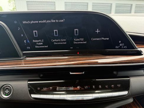 Used 2023 Cadillac Escalade ESV Premium Luxury AWD/4WD image 16