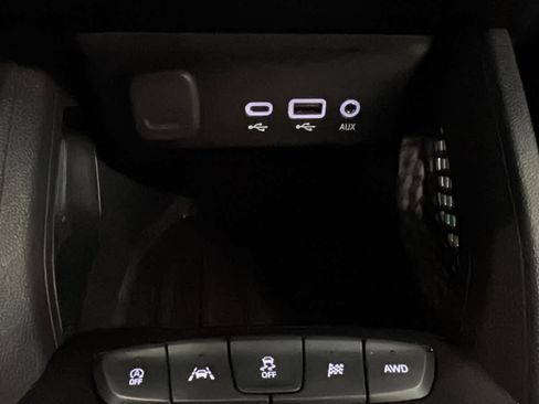 Used 2023 Chevrolet TrailBlazer LT w/ Convenience Package AWD/4WD image 17