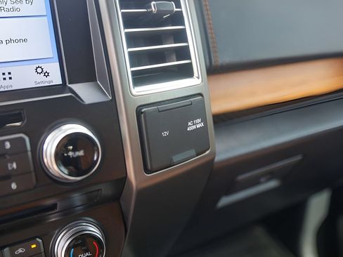 Used 2016 Ford F150 Limited AWD/4WD image 21