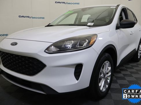 Used 2022 Ford Escape SE image 11