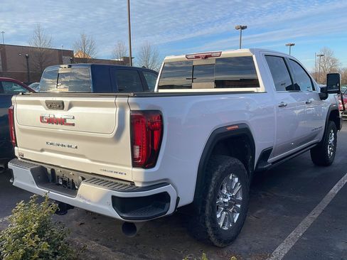 Used 2022 GMC Sierra 2500 Denali w/ Denali Ultimate Package image 2