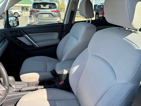 Used 2018 Subaru Forester 2.5i Premium AWD/4WD image 29