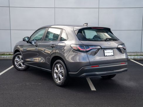 Used 2024 Honda HR-V LX image 3