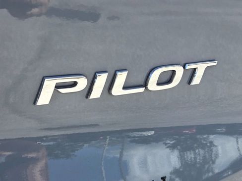 Used 2022 Honda Pilot Special Edition image 16