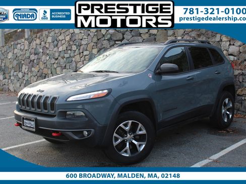 Used 2015 Jeep Cherokee Trailhawk w/ Comfort/Convenience Group image 1