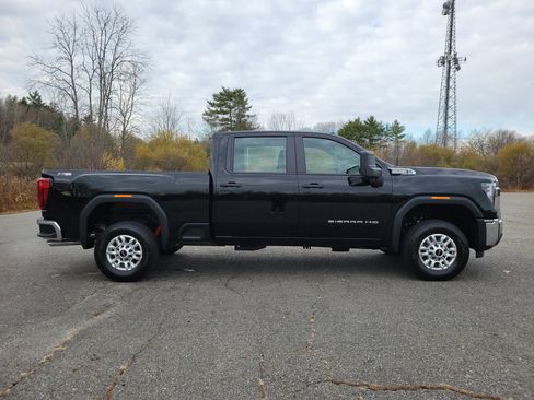 New 2026 GMC Sierra 2500 Pro w/ X31 Off-Road Package image 8