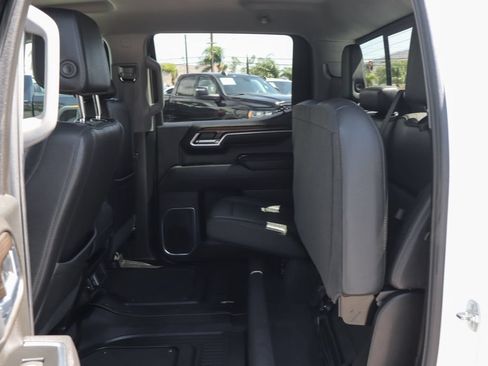 Used 2025 Chevrolet Silverado 1500 LT w/ Leather Package AWD/4WD image 41