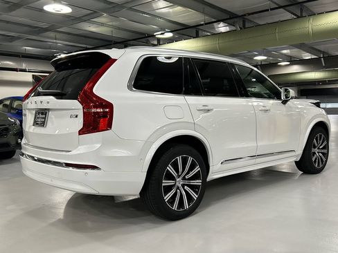 Certified 2024 Volvo XC90 B5 Plus AWD/4WD image 2