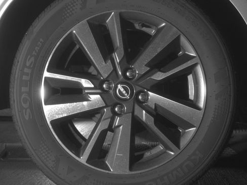 Used 2025 Nissan Versa SV image 15