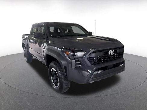 Used 2024 Toyota Tacoma TRD Off-Road AWD/4WD image 3