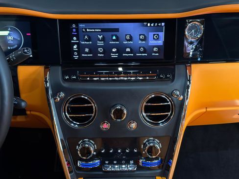 Used 2025 Rolls-Royce Cullinan AWD/4WD image 18