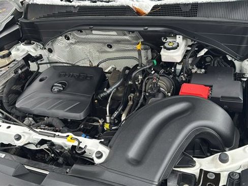 Used 2022 Chevrolet TrailBlazer LT w/ Convenience Package image 34