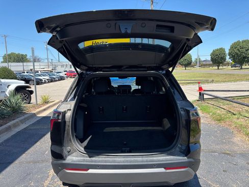 Used 2025 Chevrolet Equinox LT FWD image 31