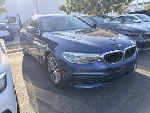 Used 2019 BMW 530e w/ Executive Package RWD image 3