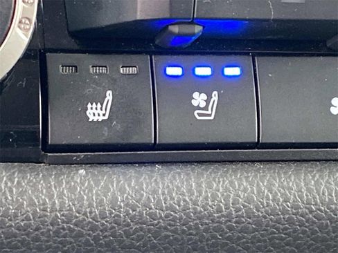 Used 2023 Toyota Tundra Limited w/ Power Package image 35