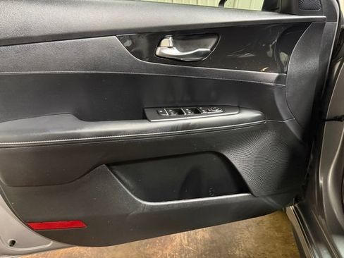 Used 2024 Kia Forte GT-Line FWD image 12