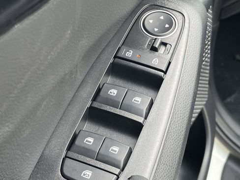 New 2026 Kia Seltos S FWD image 20