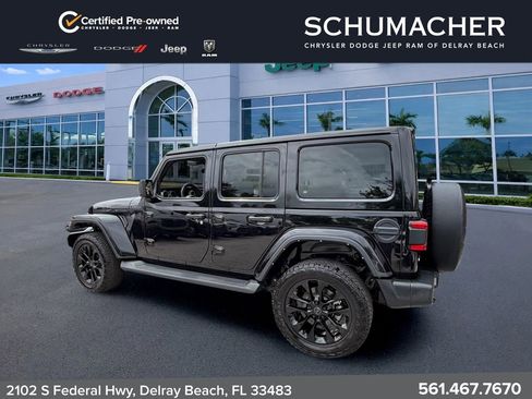 Used 2021 Jeep Wrangler Unlimited Sahara AWD/4WD image 5