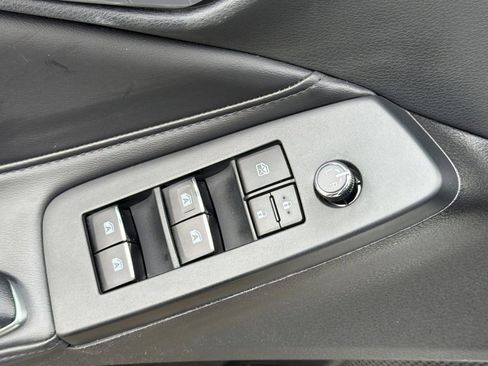 Used 2021 Toyota Avalon XLE w/ Carpet Mat Package (TMS) image 13