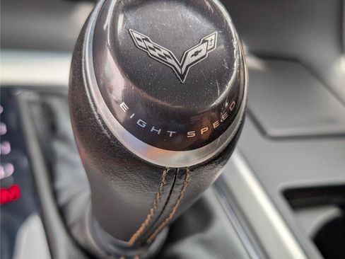 Used 2015 Chevrolet Corvette Z06 w/ 3LZ Preferred Equipment Group RWD image 26