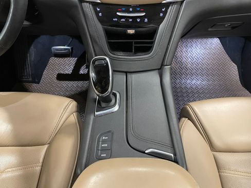 Used 2018 Cadillac XT5 Platinum w/ Driver Assist Package image 11