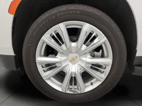 Used 2023 Chevrolet Suburban High Country AWD/4WD image 32