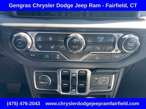 Certified 2025 Jeep Wrangler Unlimited Sahara AWD/4WD image 52