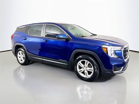 Used 2022 GMC Terrain SLE image 23