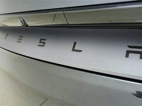 Used 2026 Tesla Model Y Long Range image 16