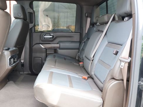 Used 2021 GMC Sierra 2500 Denali w/ Denali Black Diamond Edition image 14