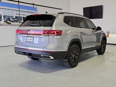 New 2026 Volkswagen Atlas SE FWD image 4