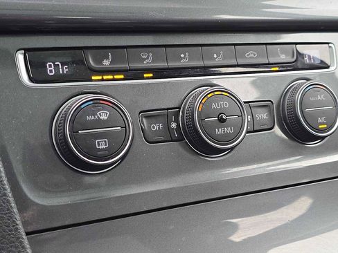 Used 2017 Volkswagen Golf Alltrack SEL image 33