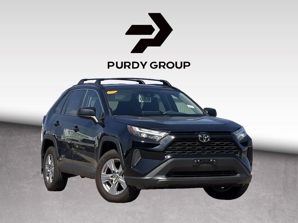 Used 2025 Toyota RAV4 LE AWD/4WD image 1