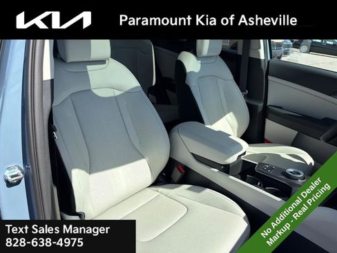 New 2026 Kia Sportage EX image 21