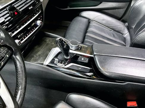 Used 2018 BMW 530i xDrive AWD/4WD image 17