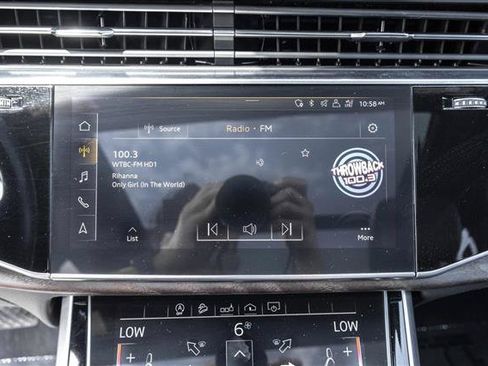 Used 2020 Audi Q7 3.0T Premium w/ Convenience Package AWD/4WD image 16