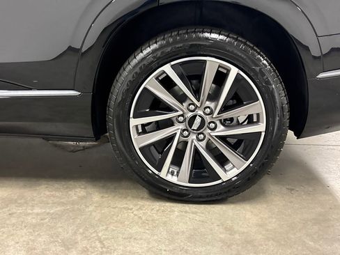 New 2026 Cadillac Vistiq Sport w/ LPO, Floor Liner Package image 11