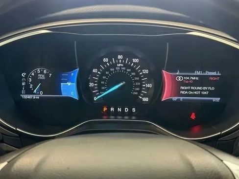 Used 2014 Ford Fusion SE w/ Equipment Group 202A image 28