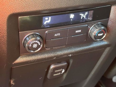 Used 2023 Chevrolet Traverse LT w/ LPO, Floor Liner Package image 16