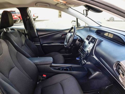 Certified 2022 Toyota Prius LE image 20