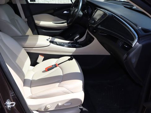 Used 2017 Buick Envision Essence FWD image 16