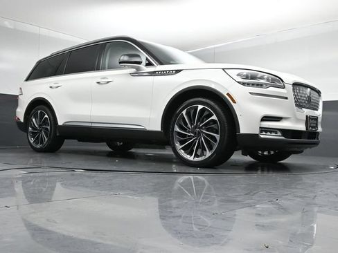 Used 2021 Lincoln Aviator Reserve w/ Equipment Group 202A AWD/4WD image 35