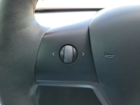 Used 2023 Tesla Model 3 Standard Range RWD image 23