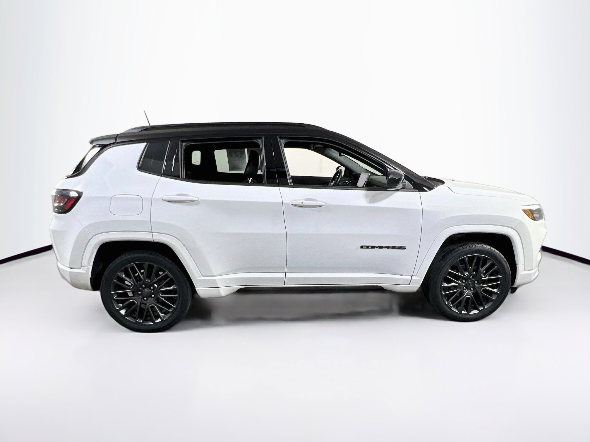 Used 2022 Jeep Compass High Altitude AWD/4WD image 4