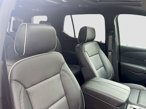Used 2023 Chevrolet Traverse Premier w/ Redline Edition FWD image 31