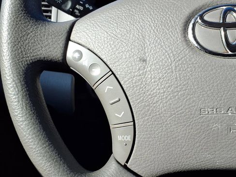 Used 2005 Toyota Camry image 16