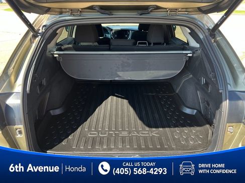 Used 2025 Subaru Outback Premium AWD/4WD image 15